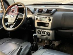 دۆنگ فینگ C32